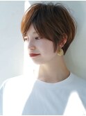 イメチェン　ホワイトブロンド　外ハネボブ 美髪　ワイドバング