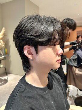 ノラギンザユー(NORA GINZA/U) フェザーパーマカルマパーマ韓国ヘアセンターパート