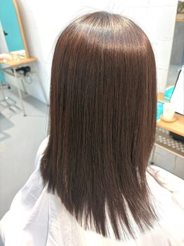 パヴァーヌ(pavane)の写真/ダメージレスな縮毛矯正で気になるクセやうねり、広がりをしっかり抑え、美しいストレートヘアへ☆