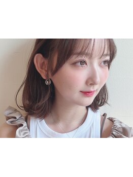 頭の形や首の長さ,デコルテ,肌の質感まで。資格保持者がプロの目で見極め似合うカラーやスタイルをご提案◎