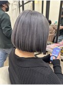 ダークグレー