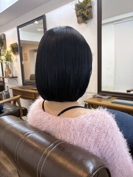 ヘアーサロン ラフリジー(Loufreasy) パサついて見えやすい髪を重く見えないツヤ感カラーに☆