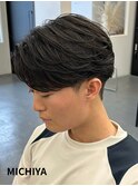【動きのある質感】センターパート