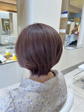 ボブインターナショナル(bob international) えりあし長めのマッシュショート