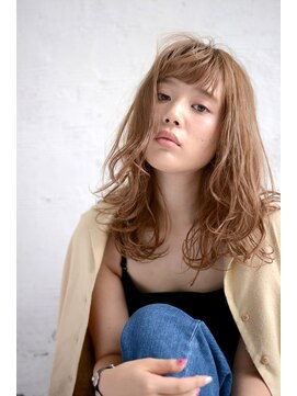 ネルバイグリーン(Nelle by green) melt beige 抜け感 bang