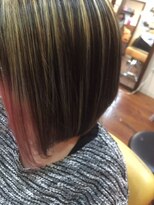 ディーセブン ヘアーリゾート(D seven Hair Resort) ピンクメッシュで遊び心を♪