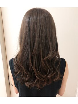 パティオン(PATIONN) シースルーカラー抜け感レイヤーリラックスウェーブセミロング