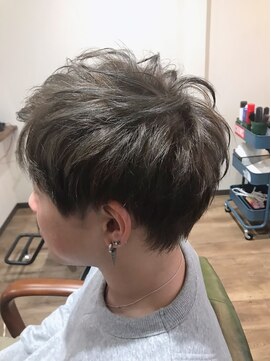 ラグリリーフ(Rug Relief) ブリーチなしアッシュグレー×ナチュラルツーブロック♪