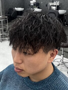 ヘアーアンドビューティー ザ ビー(Hair & Beauty the B) ◎ツイストスパイラル / マッシュベース / メンズパーマ