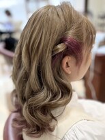 ヘアークリアー 春日部 インナーカラー ベージュ×ピンクお呼ばれアレンジ/春日部