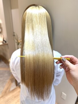 アンド ラ ブランシュ(&.La Blanche) セミディ/ブリーチ毛/ロングヘア/姫カット/魅力倍増カール