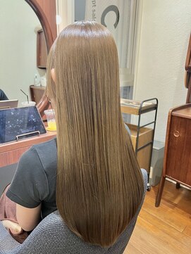 エルサフィロ ヨドヤバシ(el zafiro yodoyabashi) くびレイヤー前髪エモージュ小顔レイヤーカット20代30代40代50代