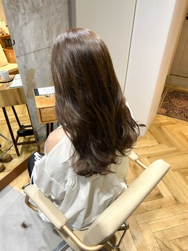 エッセ 大阪梅田茶屋町店(esse) 艶っとオリーブベージュカラー！