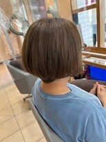 スタジオ アルファプラス 日暮里店(studio α+)&nbsp;ステップボーンカットカットボブショートハイライト白髪ぼかし