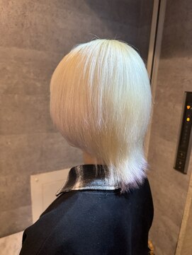 キャラ シャローネ 池袋(Chara Chalone) 抜きっぱなしブロンド/ケアブリーチ/クラゲカット【たいし】