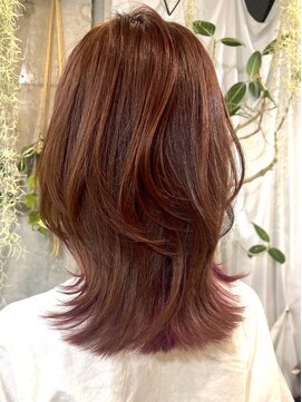 マノハル(MANOHARU) くびれミディアム　ピンクオレンジインナーカラー