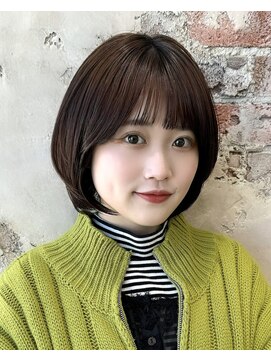 アフロート ルヴア(AFLOAT RUVUA) 〔岩田莉奈〕地毛風縮毛矯正 ひし形ショートボブ 白髪染め 新宿