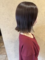 イロハ(iroh)&nbsp;イルミナカラー/グレージュカラー/切りっぱなしボブ