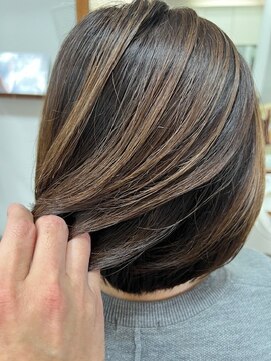 白髪ぼかし30代40代50代60代伊丹大人ショート大人ボブ