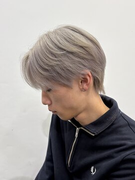 スティミュラス(Stimulus) ホワイトカラー/センターパート/滝沢大貴