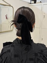 エイチ 梅田(H) 前下がりボブオリーブグレージュロングウルフ外ハネボブ成人式