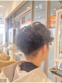 メンズパーマ刈り上げショートスタイル