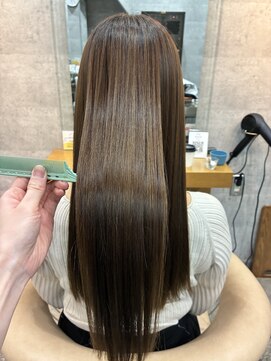 イシン(ISIN) 髪質改善/縮毛矯正/白髪染め/白髪ぼかし【保土ヶ谷/東戸塚/戸塚