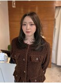 レイヤーカット×オリーブベージュ