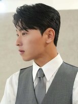 エイル 北堀江(Eir)&nbsp;ガイルヘア  ダウンパーマ  韓国風　スーツ　ショートヘア