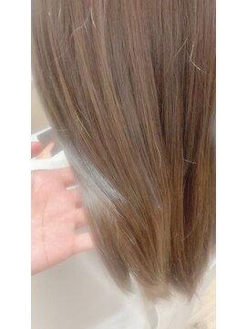 フュルスティン(FURSTIN) 人毛100%最高級レミー毛シールエクステ【表参道/原宿】