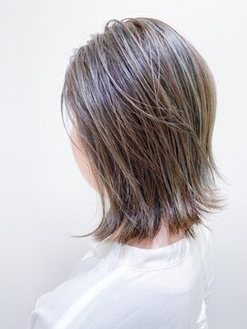 コル(CoL) 軽めボブ×グリーンハイライト