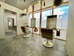 Ｌｏｇ． ｈａｉｒ  【ログヘアー】