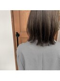 切りっぱなしボブ×アッシュベージュ