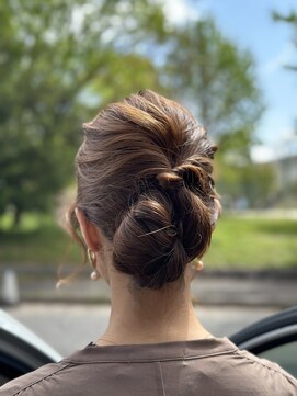 ハグ(Hug) アレンジヘアセット