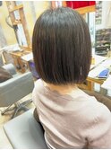 ステップボーンカットカットボブショートハイライト白髪ぼかし/