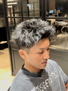 オーガニック アトリエ 大宮(organic+atelier) 10代20代オススメメンズ刈り上げスパイキーショート