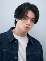 スーツにも合う爽やかセンターパートショート