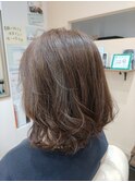 ツヤやか外はねミディアム
