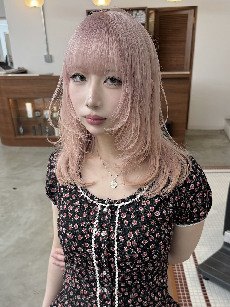 2025年夏】ミルクティーピンクの髪型・ヘアアレンジ｜人気順