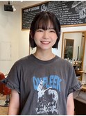 パッツンボブ　切りっぱなしボブ　ミディアムボブ