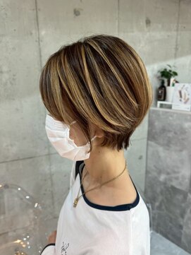 アンドコー(&Co) ハイライトで作る透明感カラー＋髪質改善＋似合わせカット・艶髪