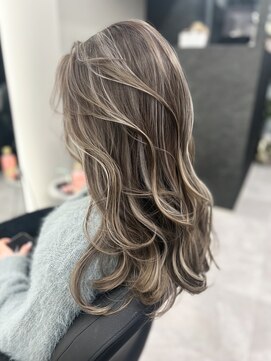 アルドーレフィエロ シンサイバシ(Ardore fiero shinsaibashi) コントラスト極ハイライト☆グレーベージュ☆20代30代40代