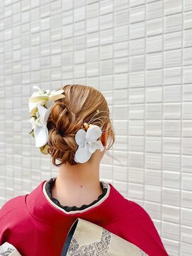 髪飾りとヘアセット専門店 hair bijou【ヘアビジュー】 シンプルシニヨン