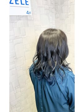ゼル 郡山駅前(ZELE) 裾カラーのセミロングスタイル