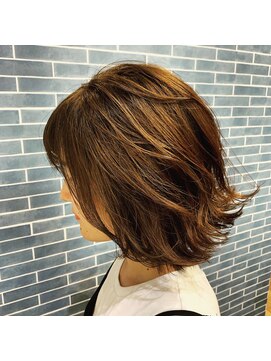 マンタップヘアー(Man Tap Hair) 外ハネ×カーキグレージュ