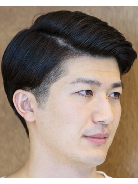 エイチエムヘア(HM HAIR) ７：３ツーブロック