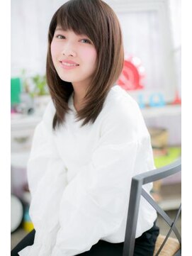 ヘアアンドビューティー ミック(Hair & Beauty miq) オリーブグレージュ斜めバングサラツヤストレートa1