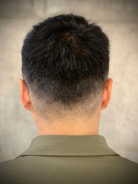 バーバーバー 八広(BARBER-BAR) 大人ベリーショート　【バーバーバー　八広】