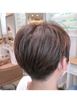 レガーメ(hair make Legame.) 襟足短めショート30代40代50代