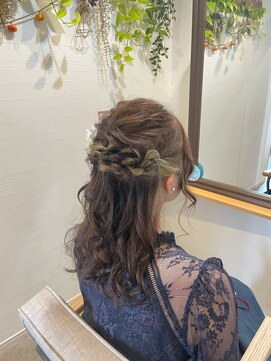 ルームスヘアー(Rooms Hair) ハーフアップ （☆）